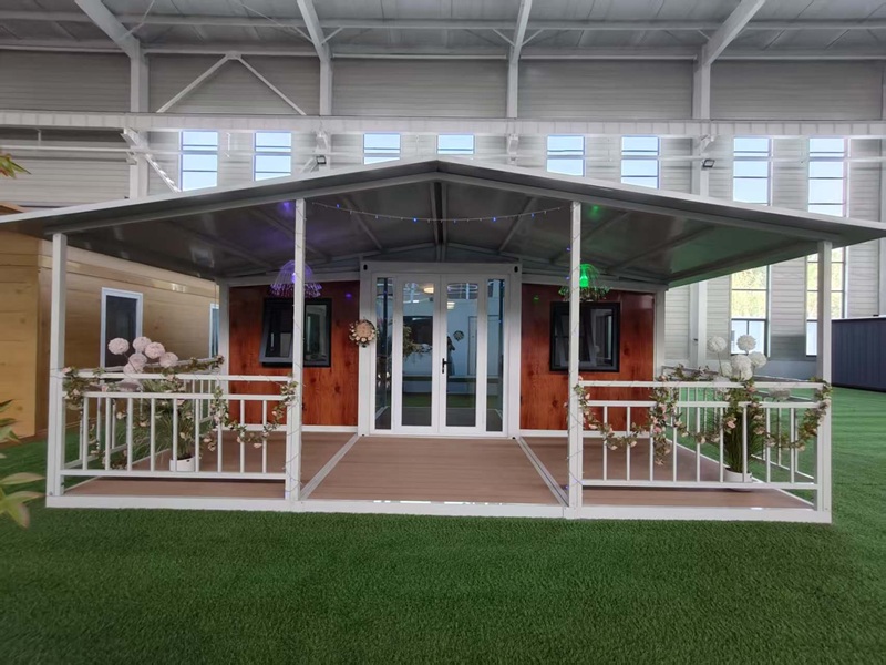 Nhà container có thể mở rộng với sân hiên tích hợp - chayohouse